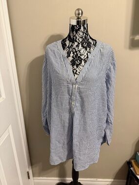 Old Navy Long-Sleeve Blue and White Striped Blouse